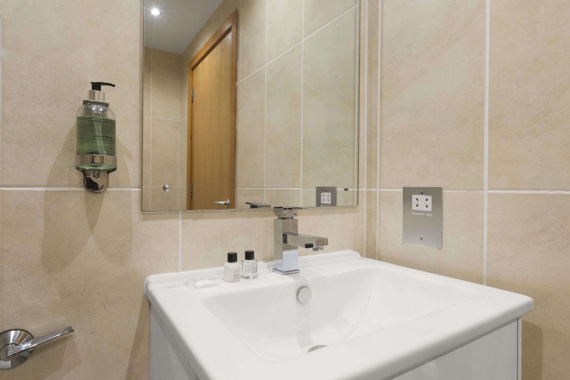 Ramada Telford Ironbridge Ξενοδοχείο Εξωτερικό φωτογραφία