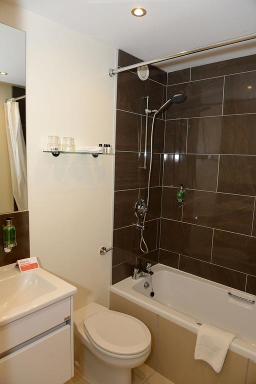 Ramada Telford Ironbridge Ξενοδοχείο Δωμάτιο φωτογραφία