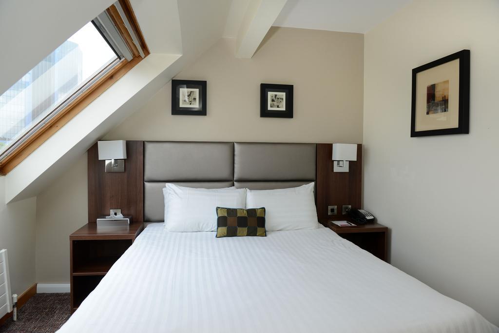 Ramada Telford Ironbridge Ξενοδοχείο Δωμάτιο φωτογραφία